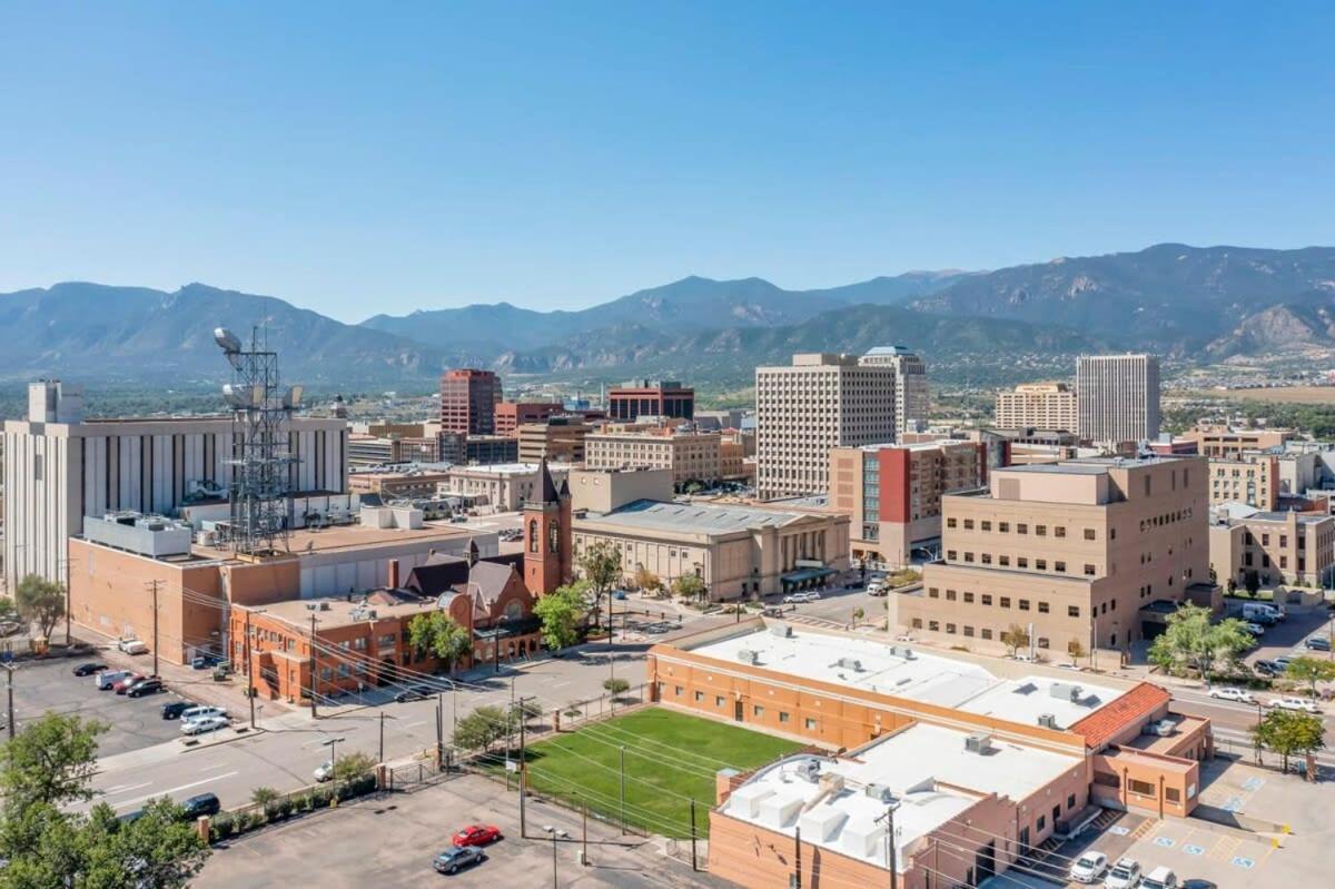 Skyview Studio Downtown Colorado Springs Apartment Exterior photo