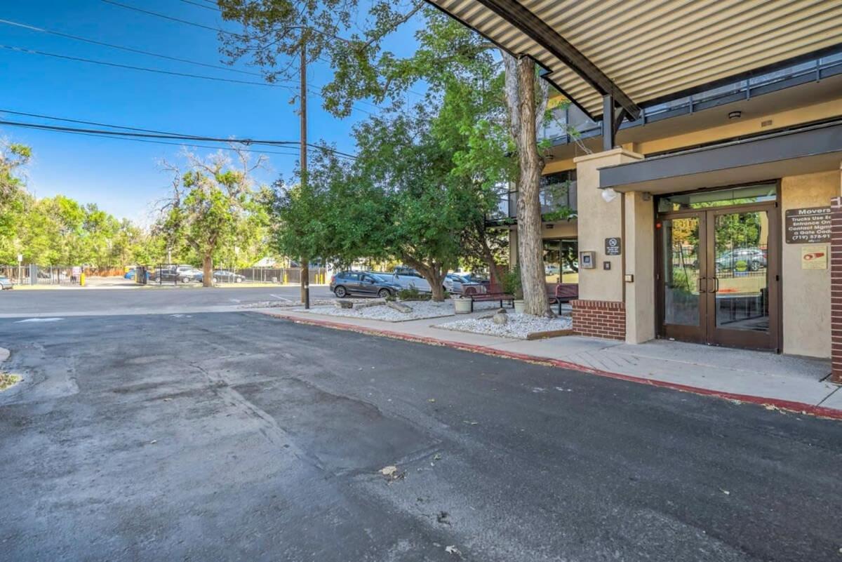 Skyview Studio Downtown Colorado Springs Apartment Exterior photo