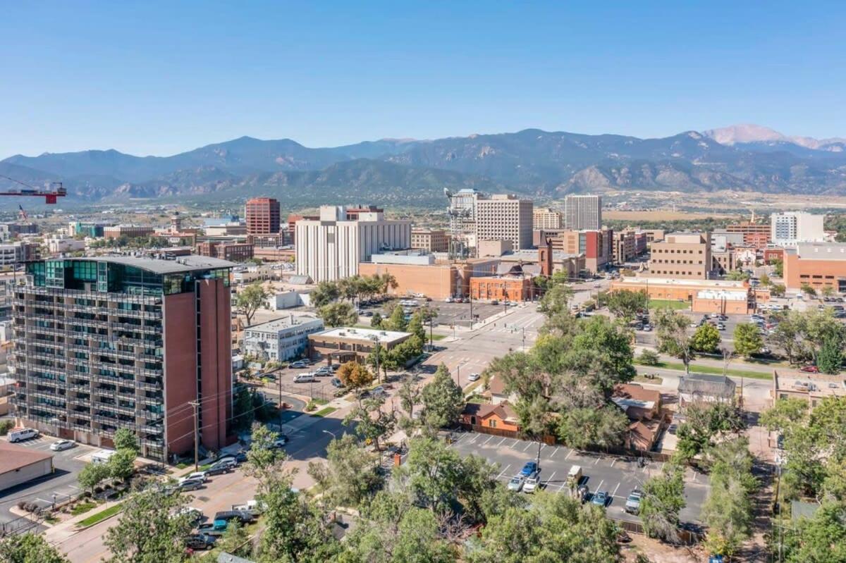 Skyview Studio Downtown Colorado Springs Apartment Exterior photo